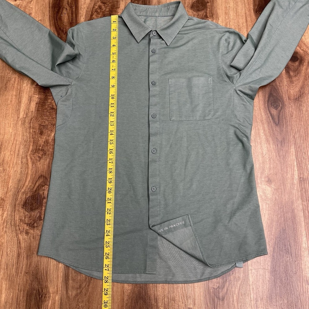 Lululemon Commission Long Sleeve Enzyme Green Wash Button Shirt Mens Sz M - Picture 5 of 7